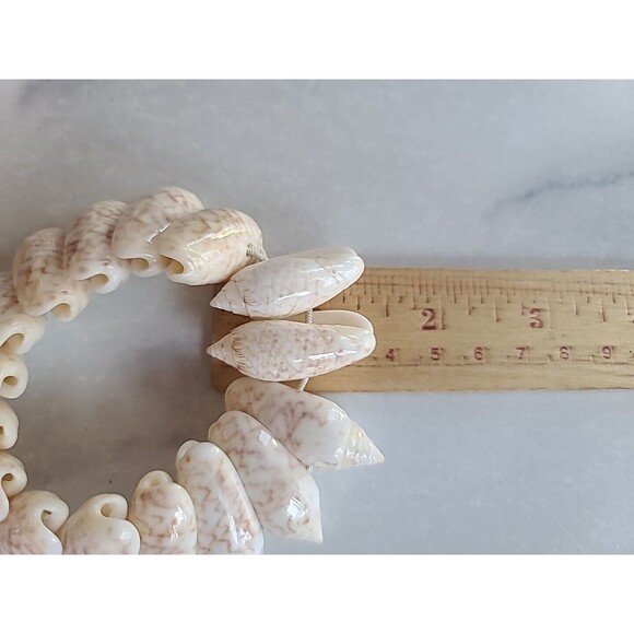 Vintage Beaded Shell Stretchy Bracelet - Picture 10 of 10